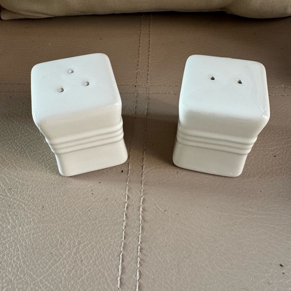 NWB Nora Fleming Pinstripes Salt & Pepper Shakers - Picture 6 of 10